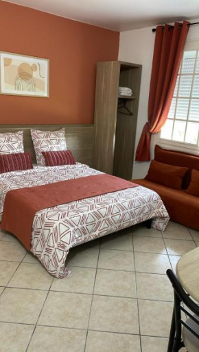 Appartement 4 , DISNEYLAND - PARKING GRATUIT - MAISON DES PLATANES